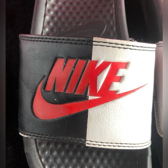 2017 Nike Scar Face Black, White and Red Slide Sandals - Picture 4 of 6
